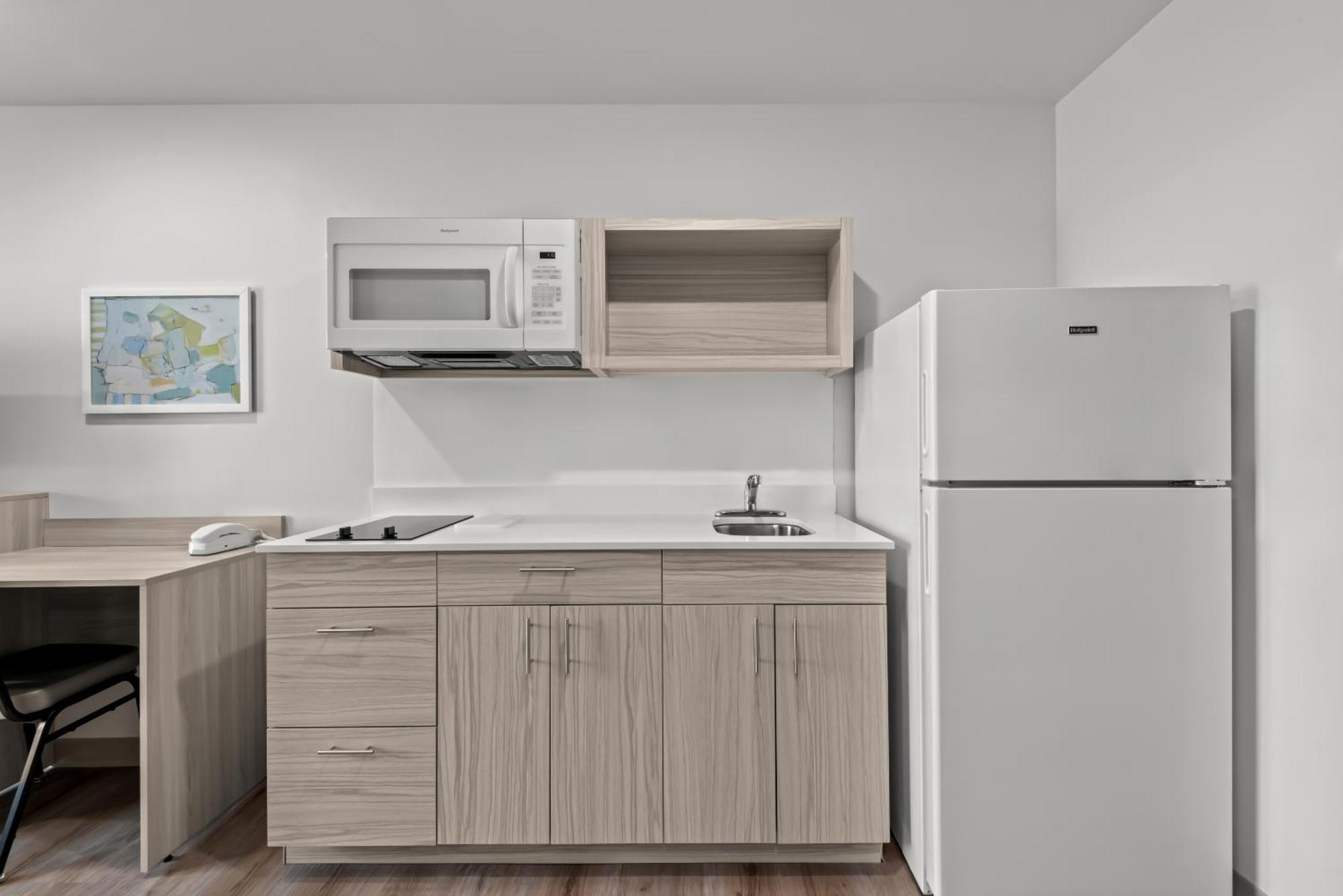 Woodspring Suites Coralville Iowa City Eksteriør billede